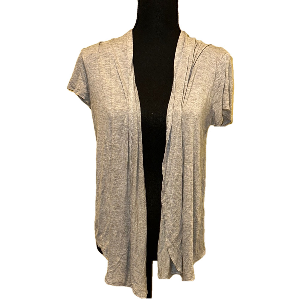 GRAY SHORT SLEEVE JUSTICE CARDIGAN